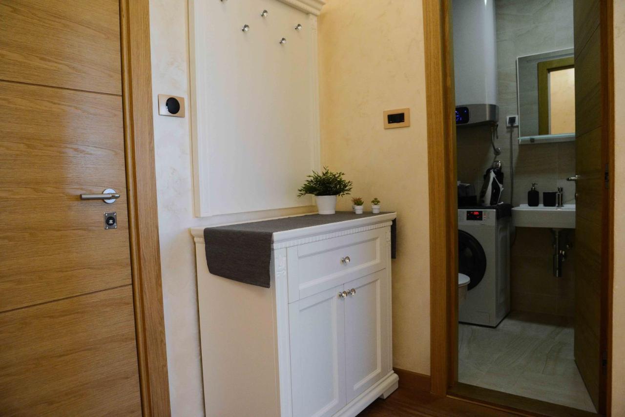 Tesla 70 Apartment With Secure Parking In The Garage 诺威萨 外观 照片