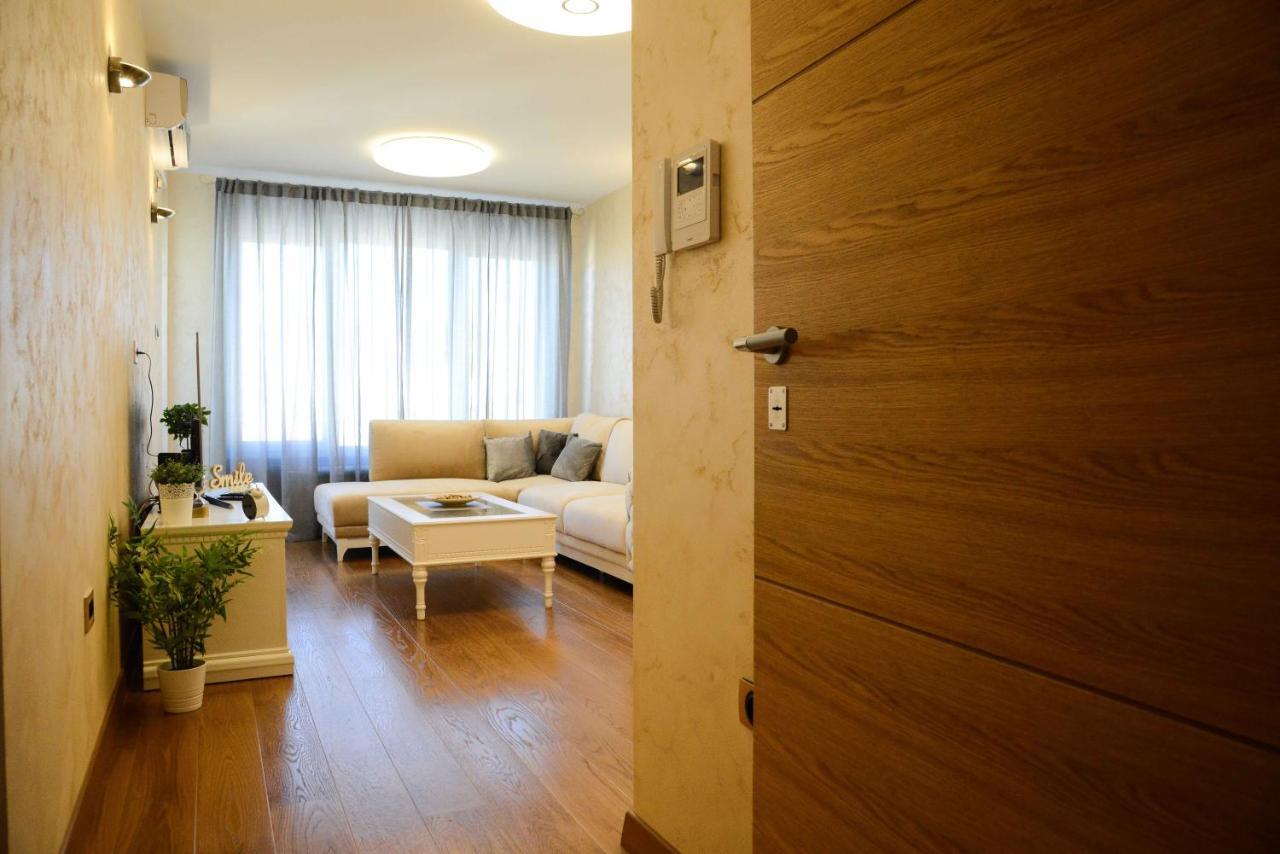 Tesla 70 Apartment With Secure Parking In The Garage 诺威萨 外观 照片