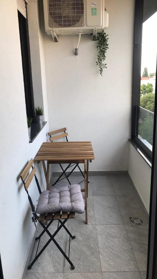 Tesla 70 Apartment With Secure Parking In The Garage 诺威萨 外观 照片